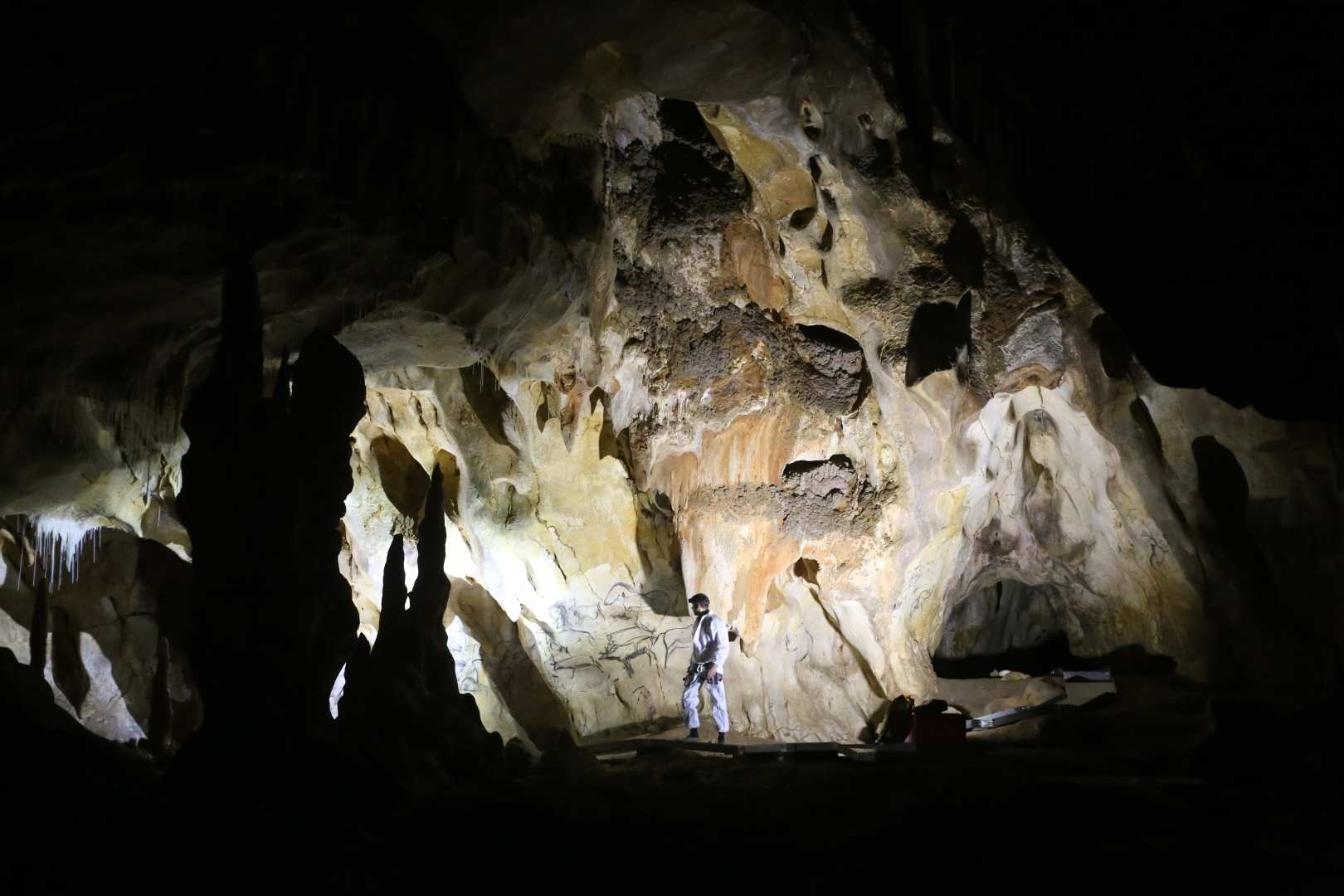photo cave